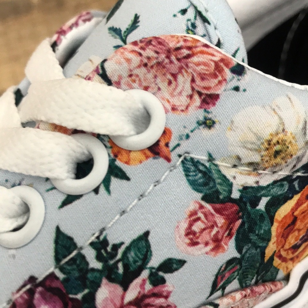 BRAND NEW VANS ERA - Picture 15 of 15